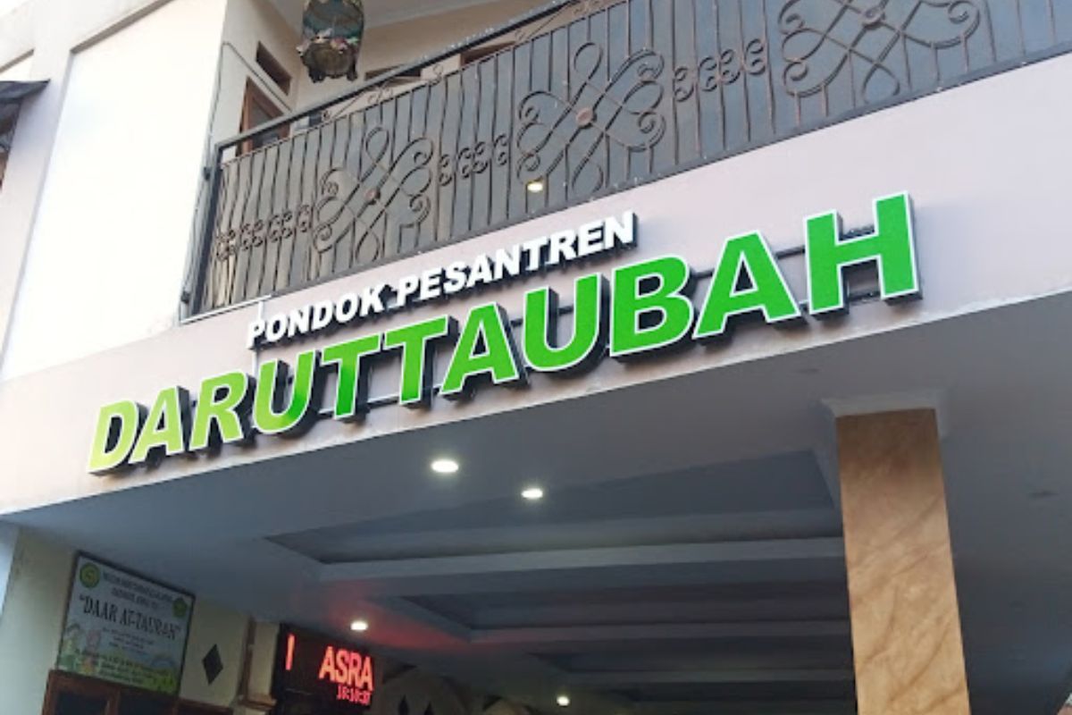 Pondok Pesantren Daarut Taubah.jpg