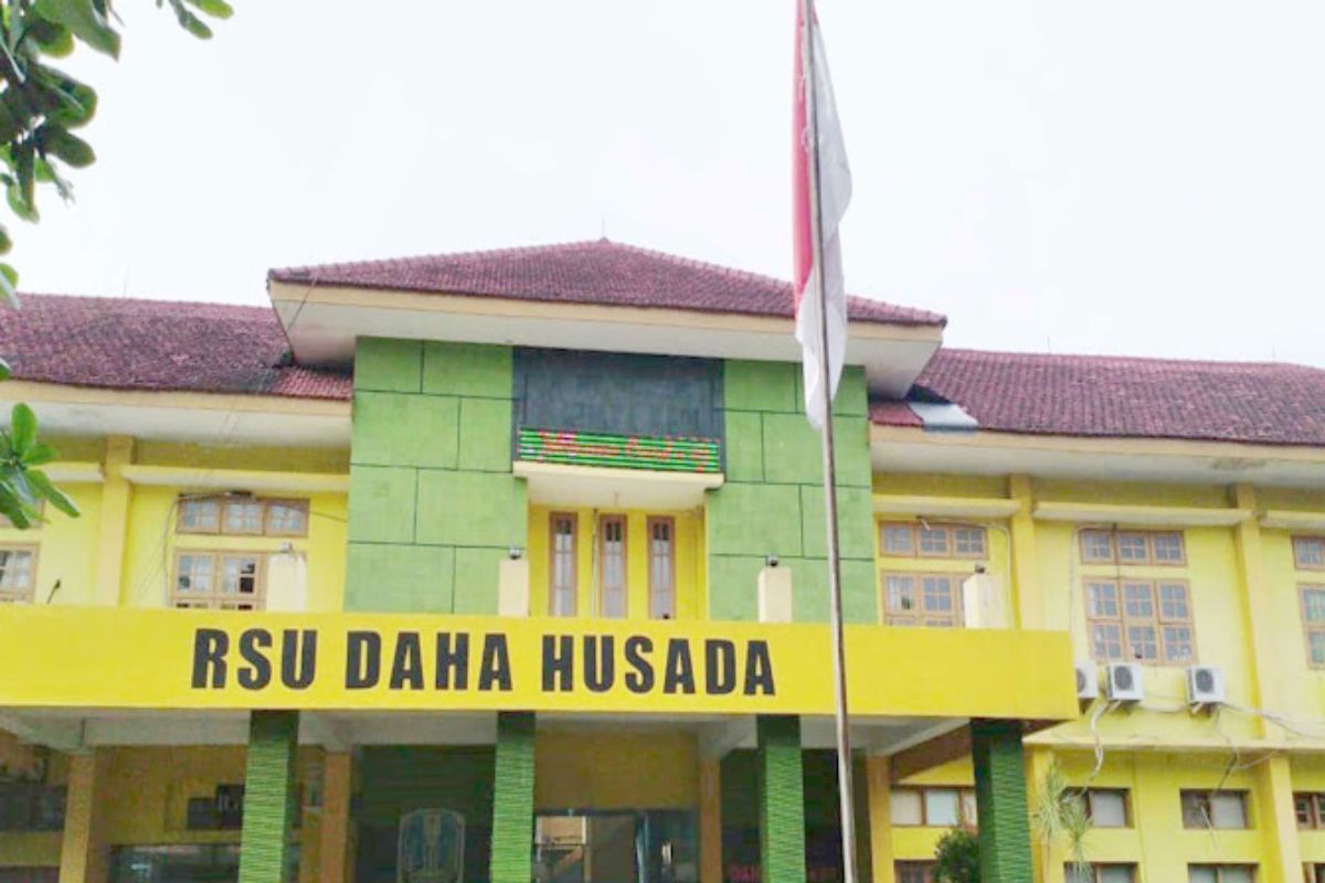 RSUD Daha Husada.jpg