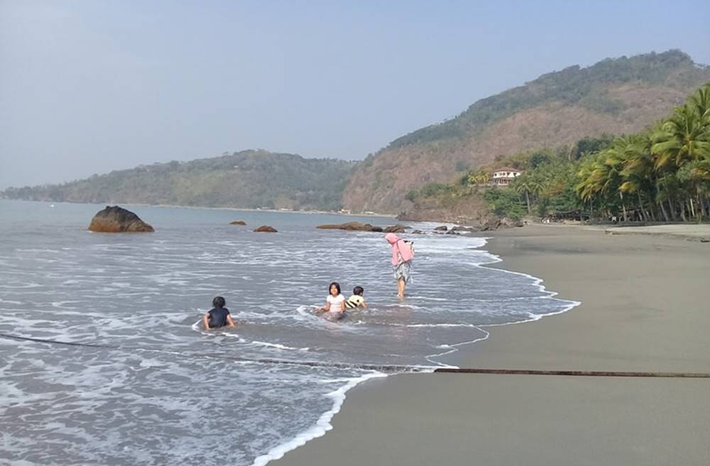 Ragam Aktivitas di Pantai Cibangban.jpg
