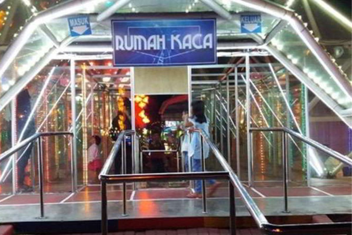 Rumah Kaca.jpg