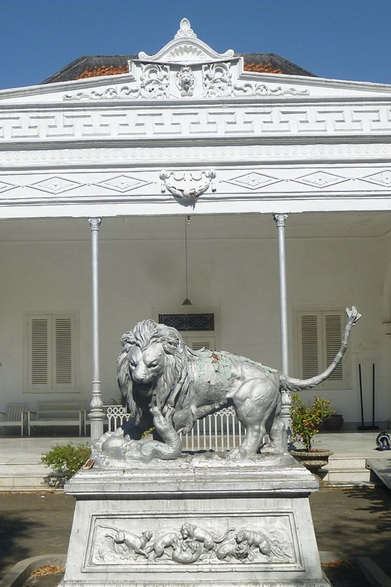 Rumah Singa Pasuruan.jpg