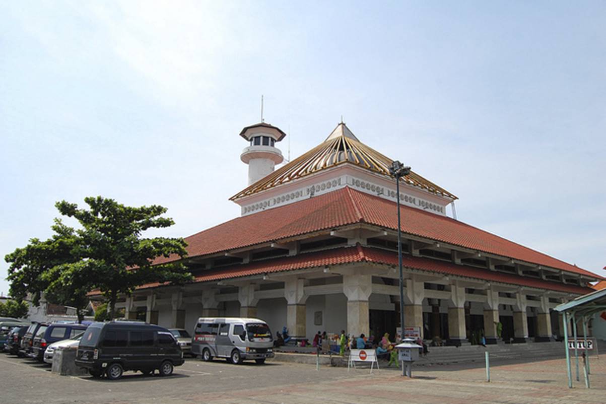 Sejarah Masjid Sunan Ampel.jpg
