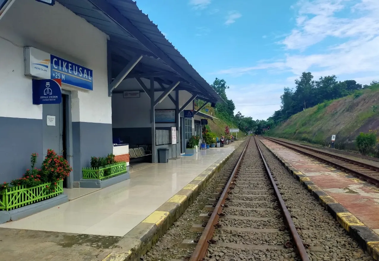 Stasiun Cikeusal