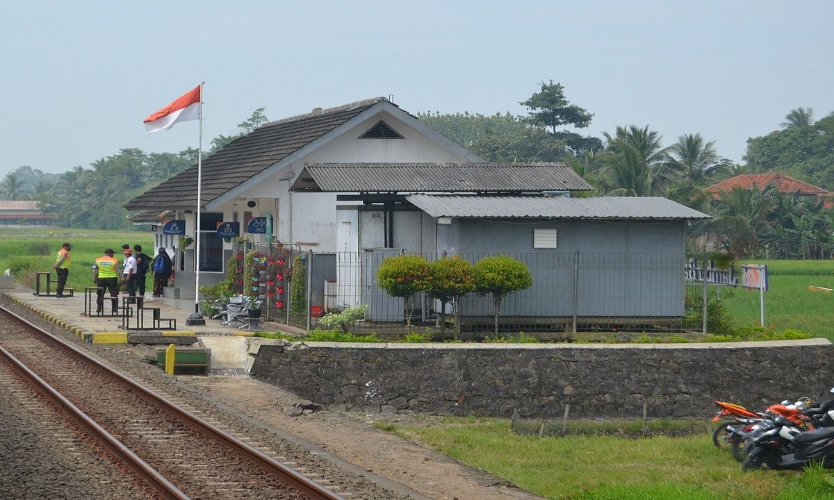 Jadwal Kereta dan Destinasi Wisata Dekat Stasiun Jambu Baru