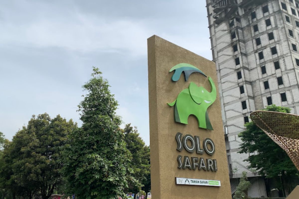 Taman Satwa Taru Jurug: Sejarah, Harga Tiket & Akses