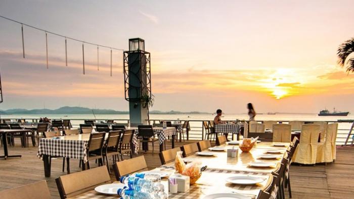 Terdapat Café dan Restoran.jpg