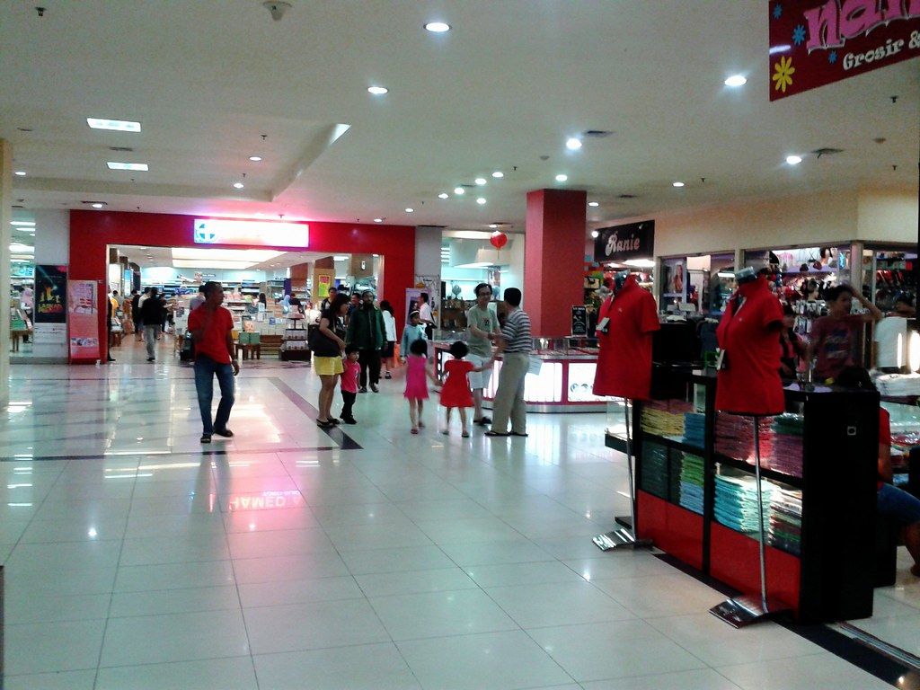 Terdapat Parfum dan Kosmetik.jpg