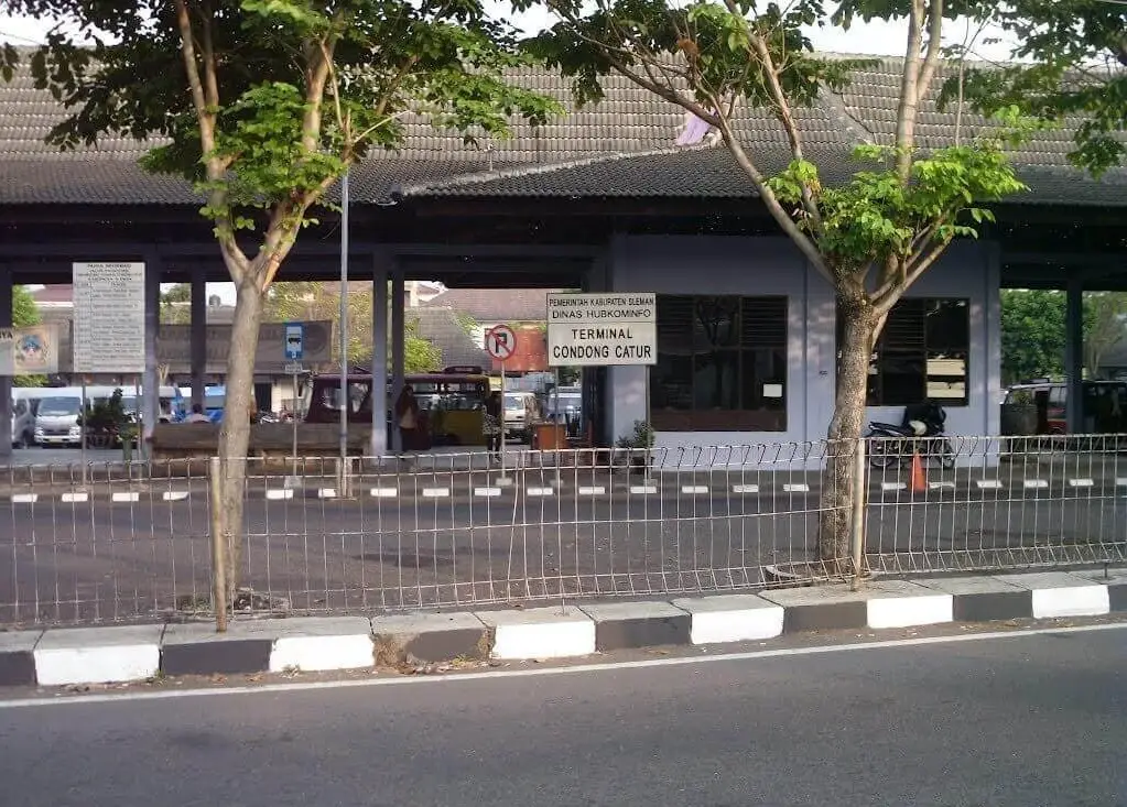 Terminal Condong Catur
