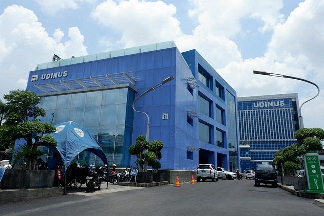 UDINUS Semarang
