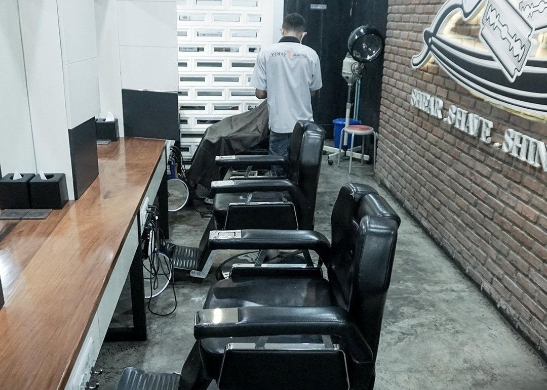 Venus Barbershop Bandung.jpg