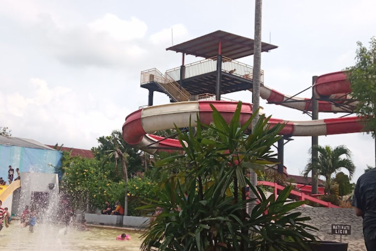 Wahana permainan orang dewasa.jpg