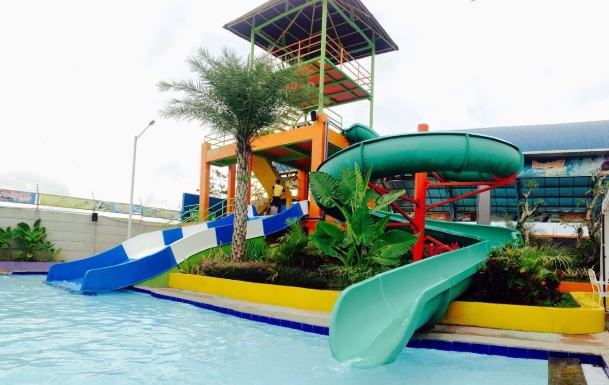 Water Slide Panghegar Waterboom.jpeg