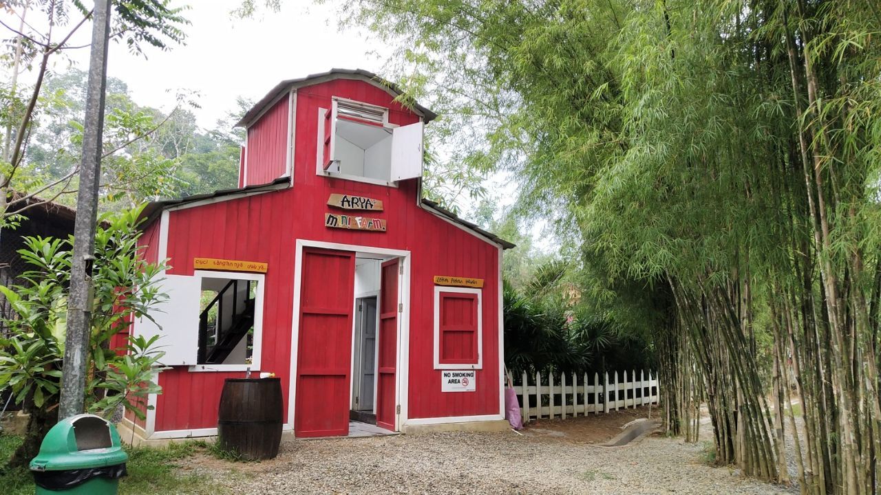 Wisata Rumah Ulin Arya Samarinda: Harga Tiket Masuk, Alamat & Penginapan