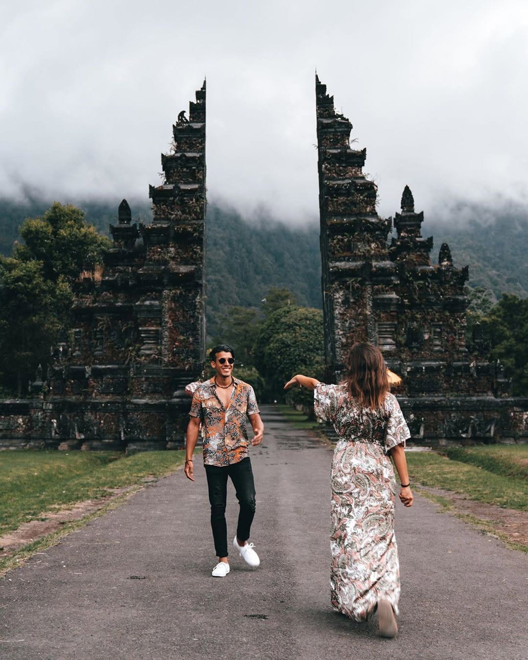 bali handara gate reviews.jpg