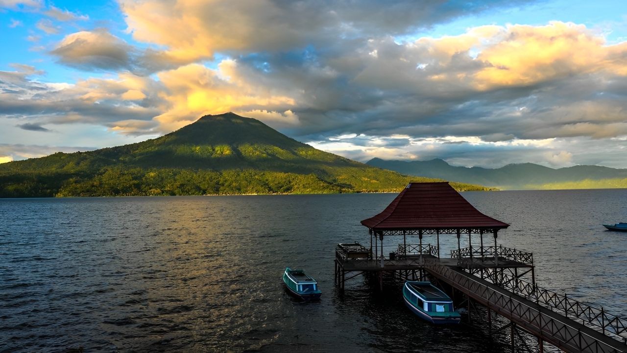 Mengenal Danau Ranau: Sejarah, Daya Tarik, dan Lokasi