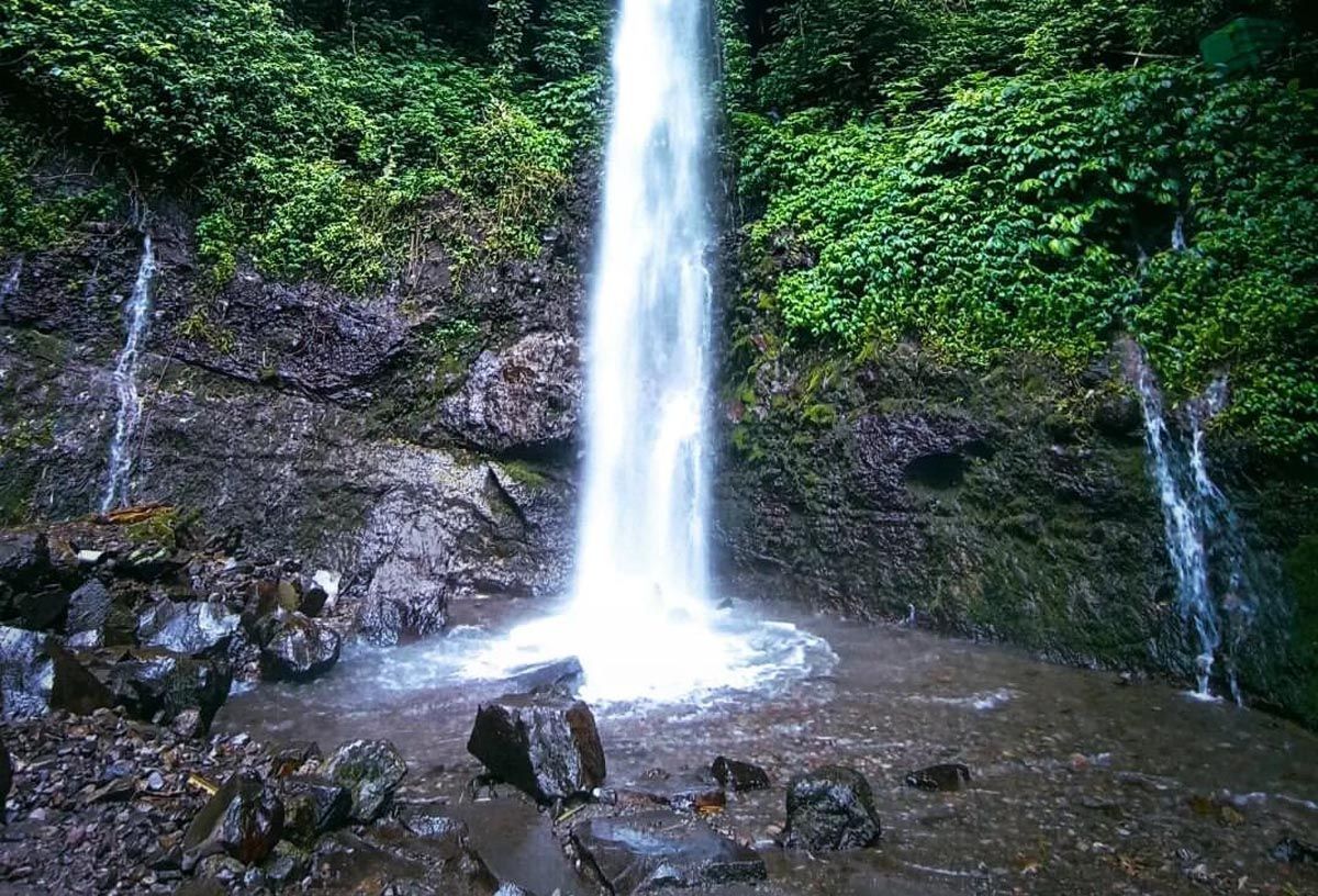 daya tarik air terjun grenjengan.jpg