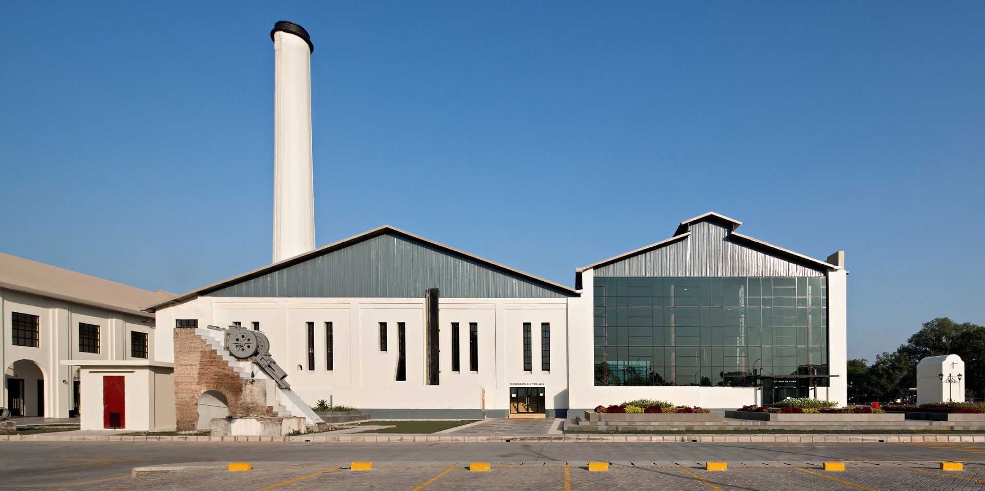 De Tjolomadoe Pabrik Gula yang Bertransformasi menjadi Objek Wisata