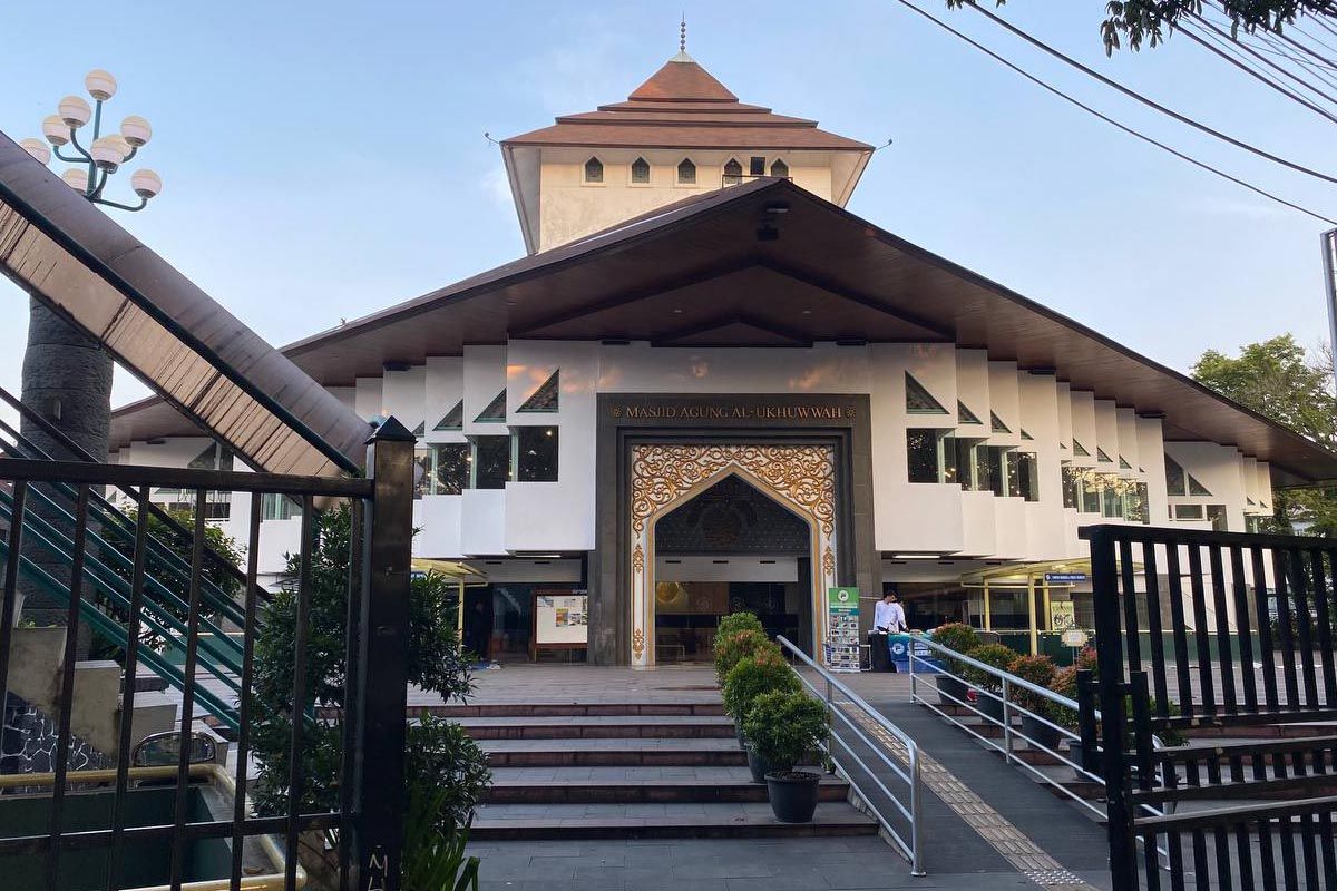 dibangun masjid.jpg