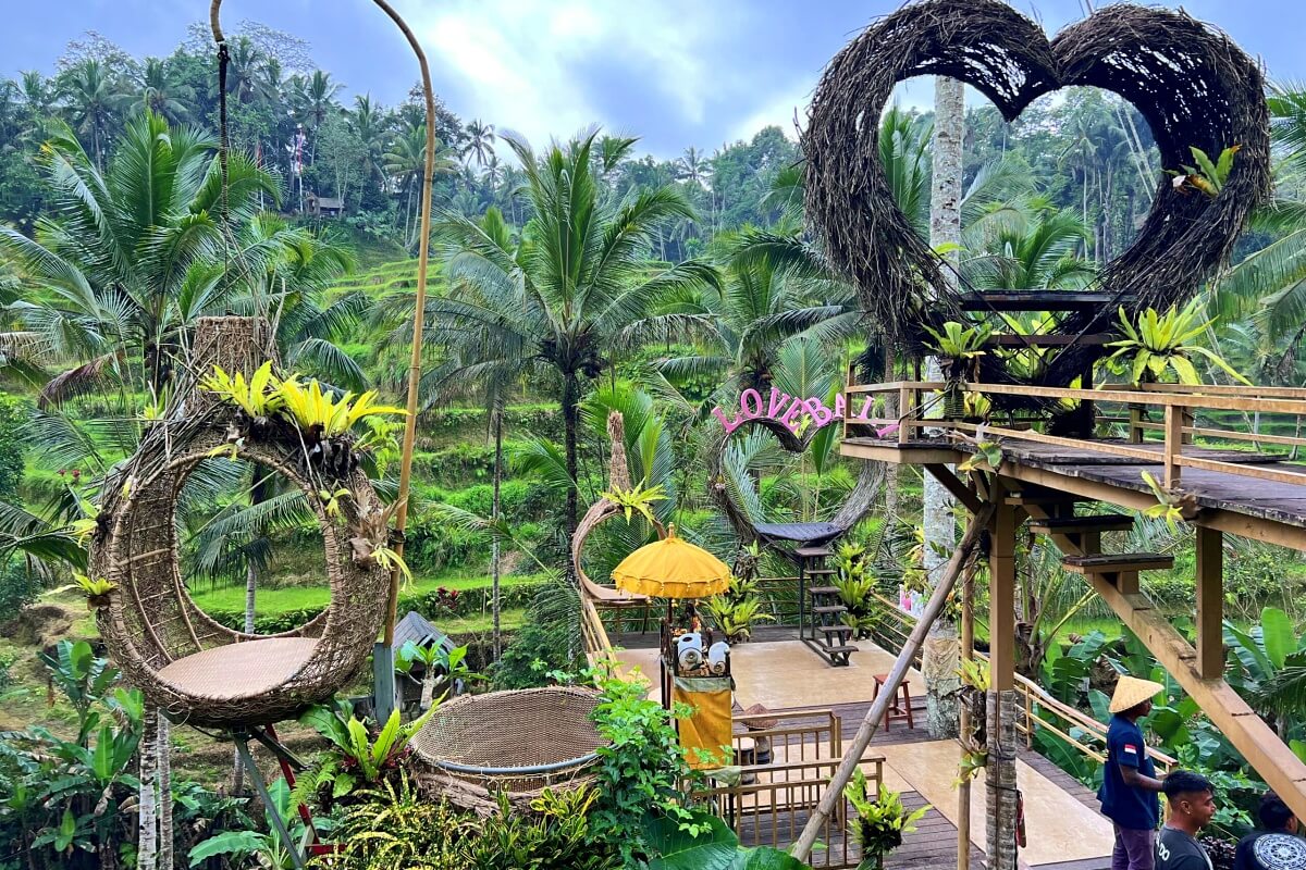 fasilitas aloha swing ubud