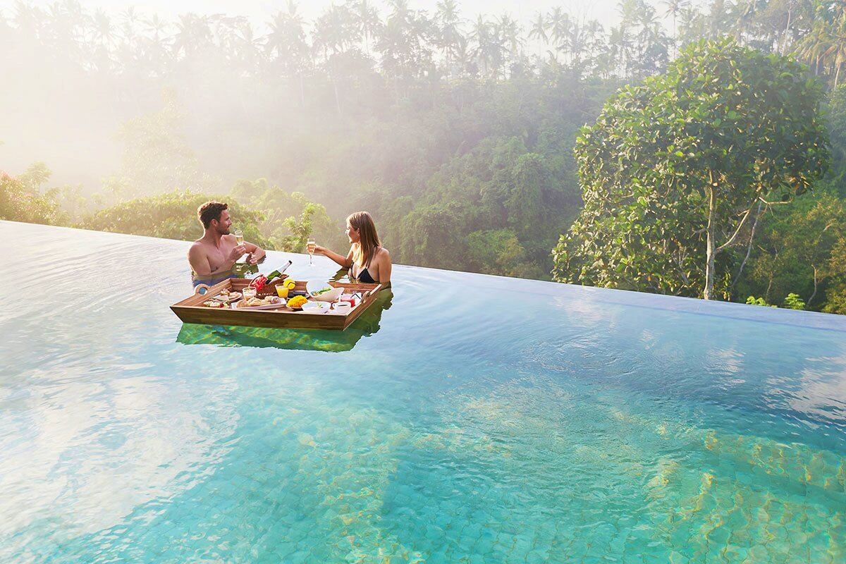floating breakfast di kamandalu ubud