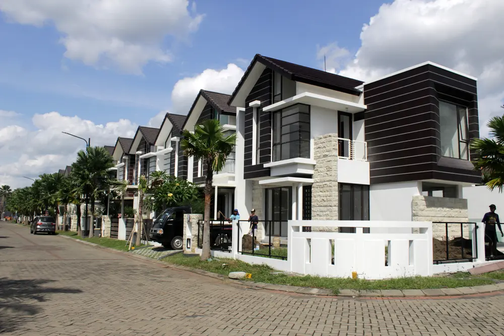 hunian hadap barat.webp