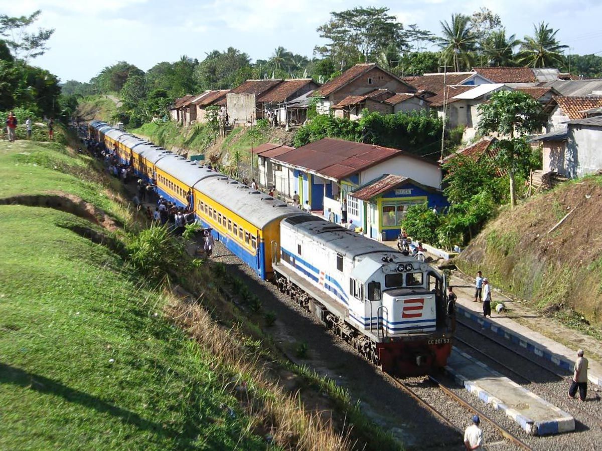 jadwal kereta stasiun cikeusal.jpg