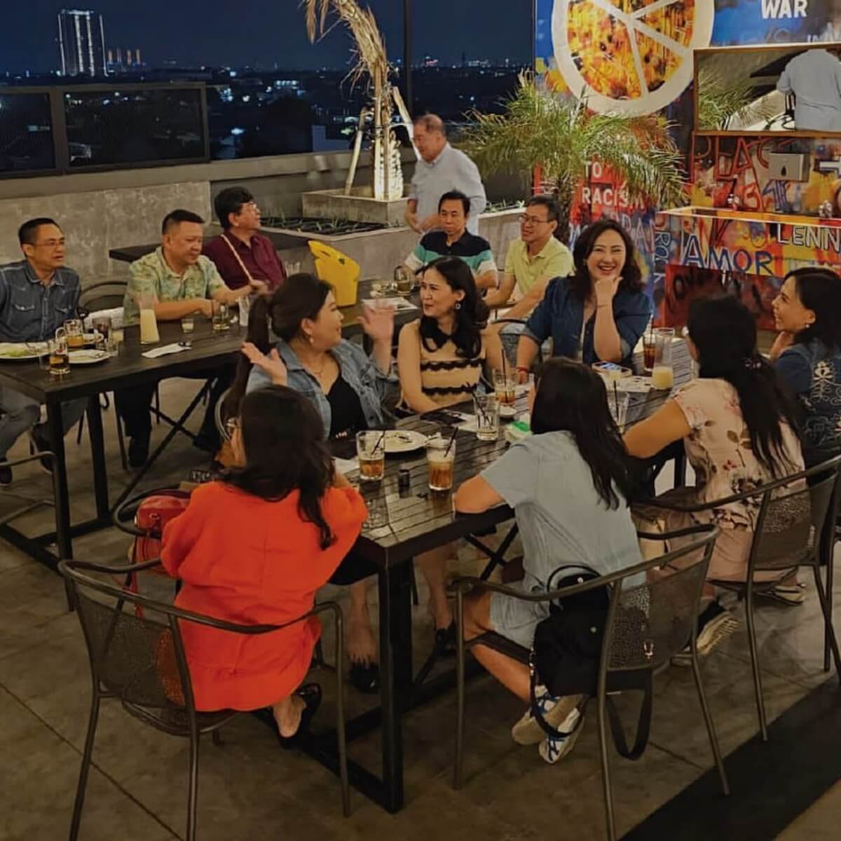 juups roofbar jakarta