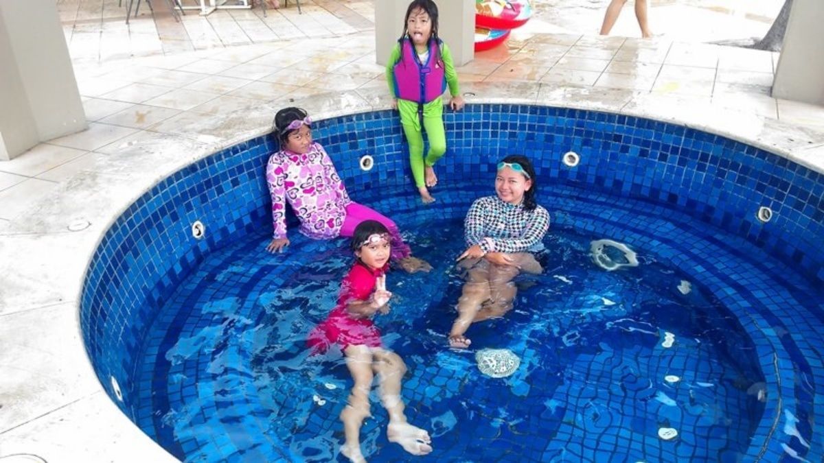 kolam air hangat Jungle Toon Waterpark.jpg