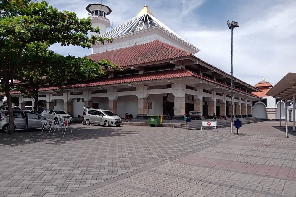 Masjid Agung Sunan Ampel