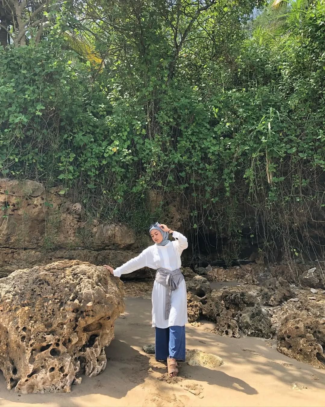 lokasi pantai parang dowo.jpg