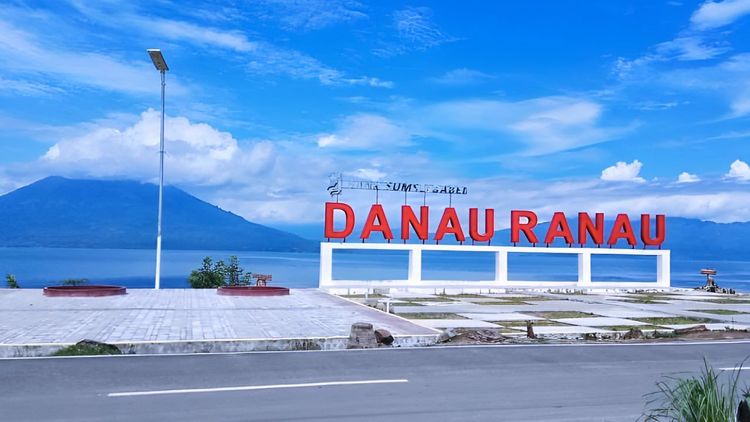 Menjelajahi Keindahan Danau Ranau: Asal-Usul, Sejarah & Tiket Masuk