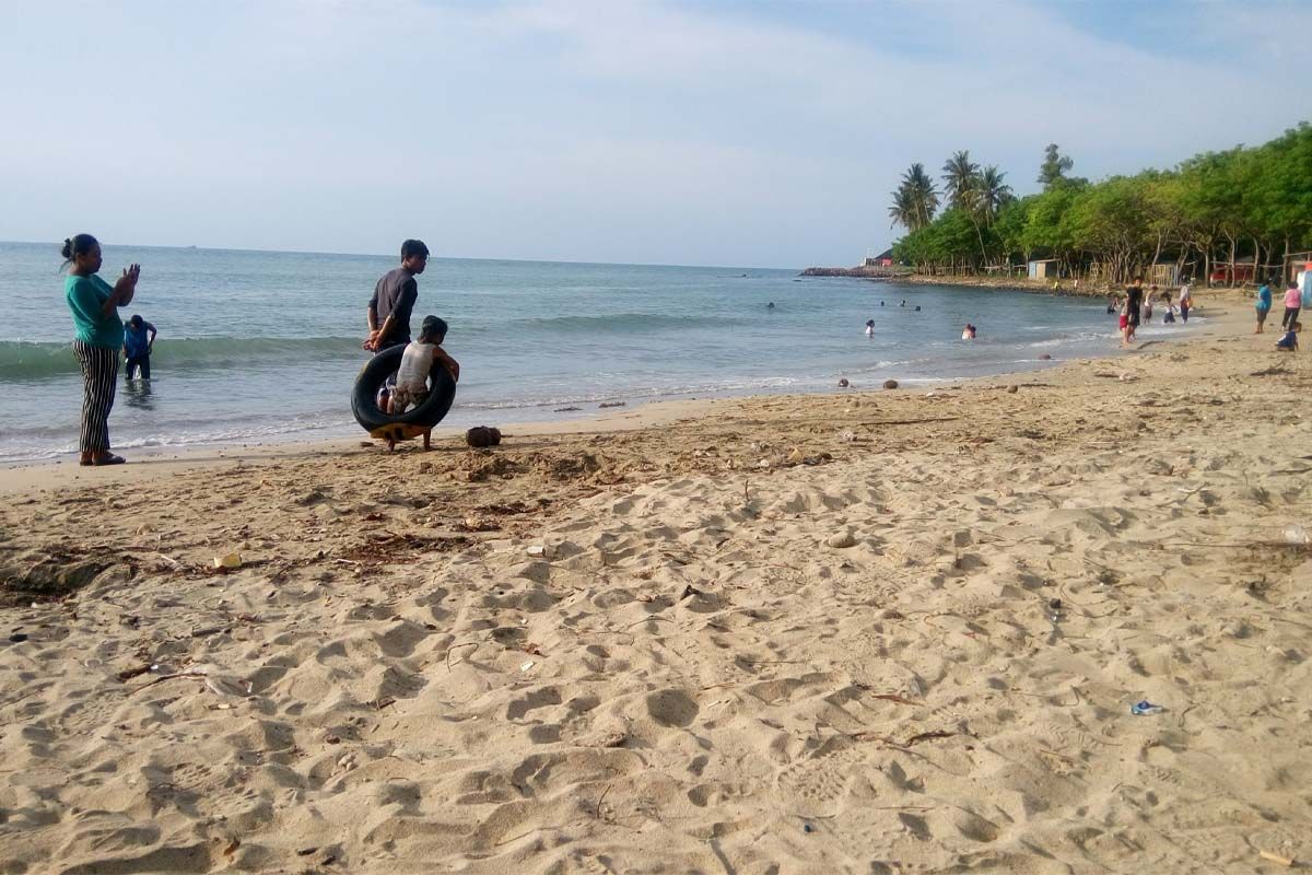 pantai kelapa tujuh.jpg