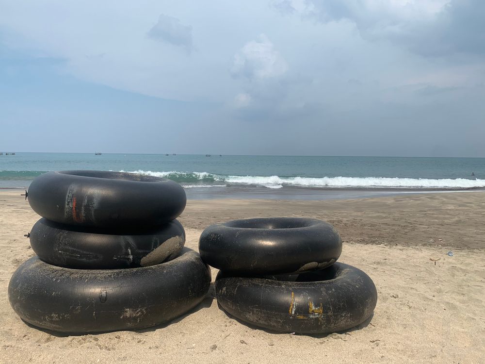 pantai pasir jambu.jpg