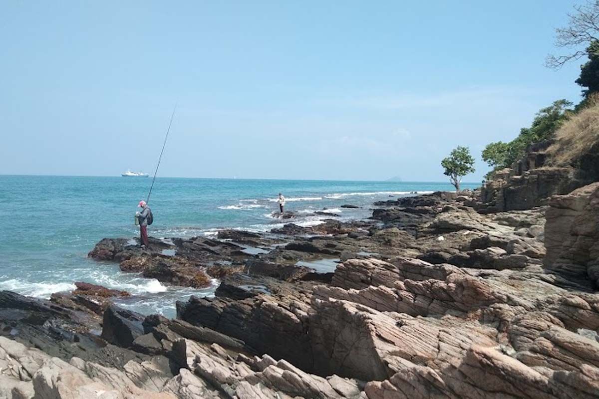 pulau merak besar.jpg
