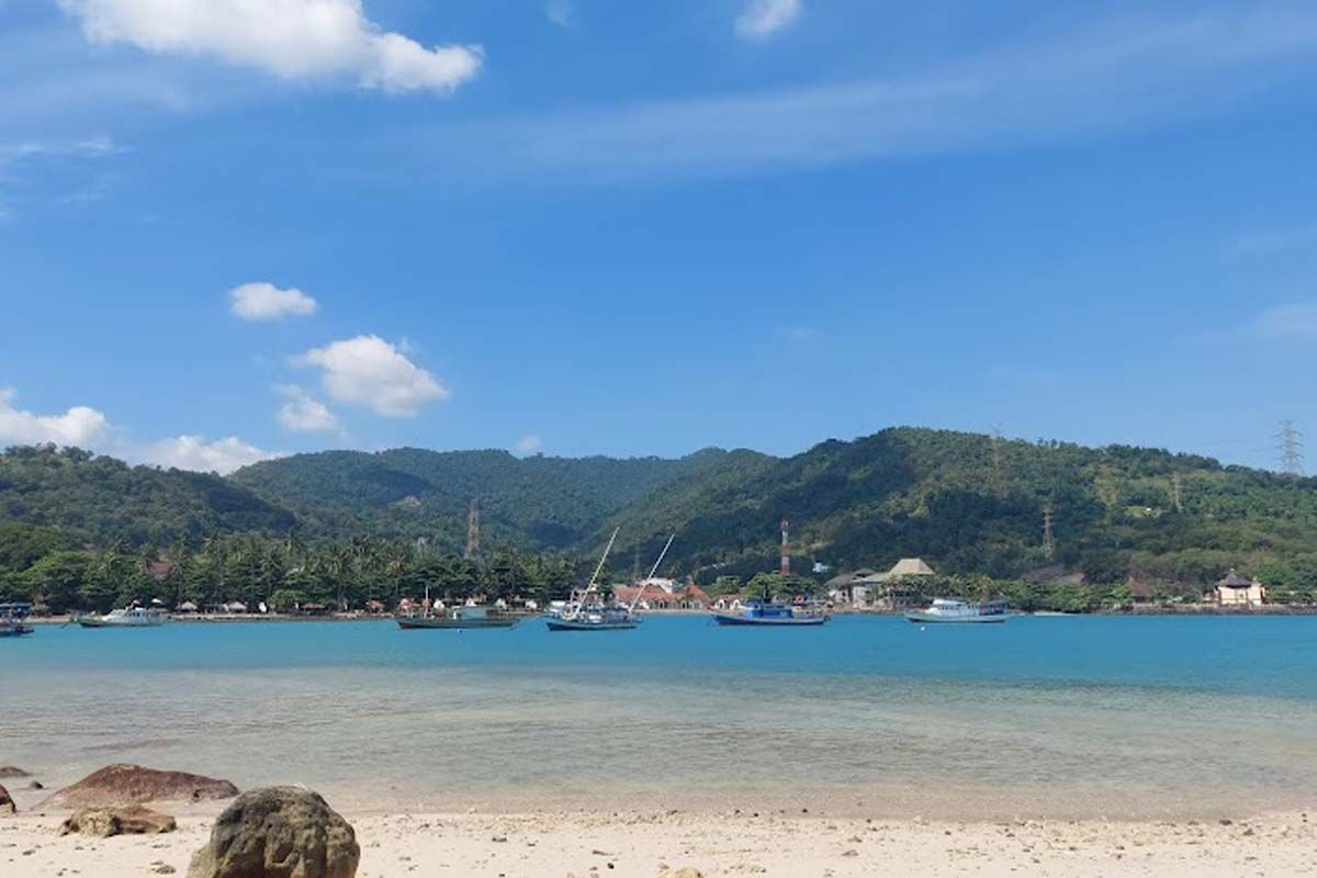 pulau merak kecil.jpg
