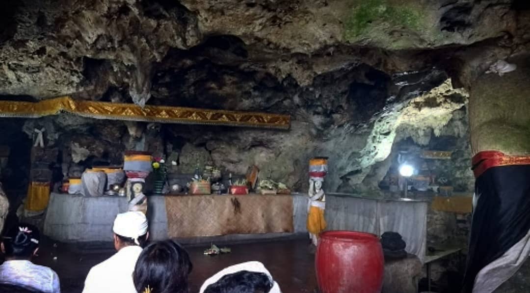 pura goa gong bali.jpg