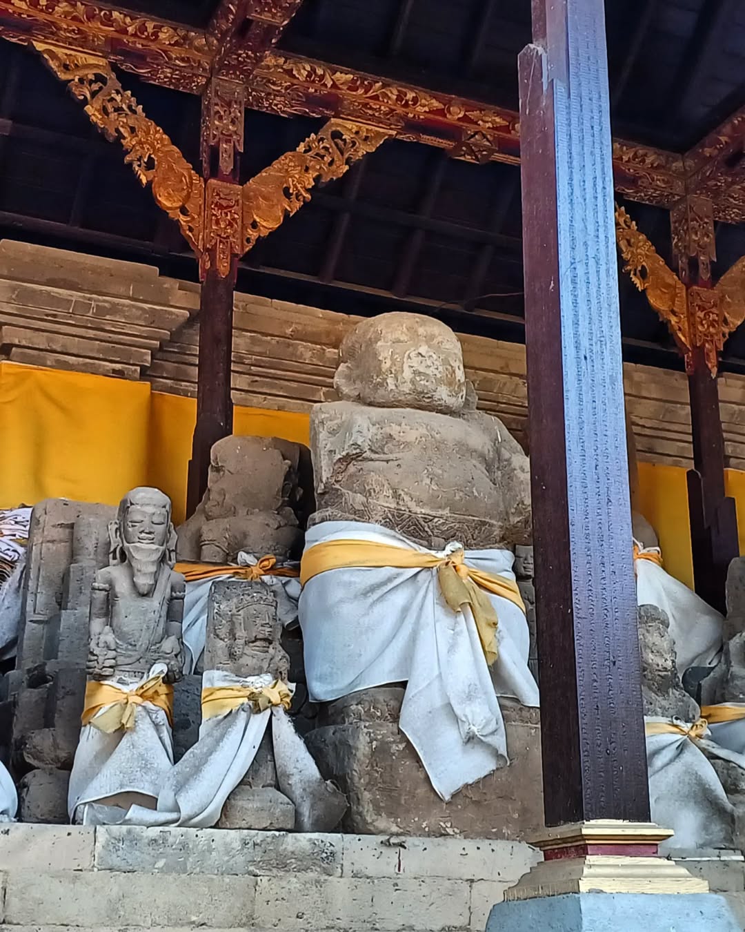 pura pusering jagat pejeng.jpg