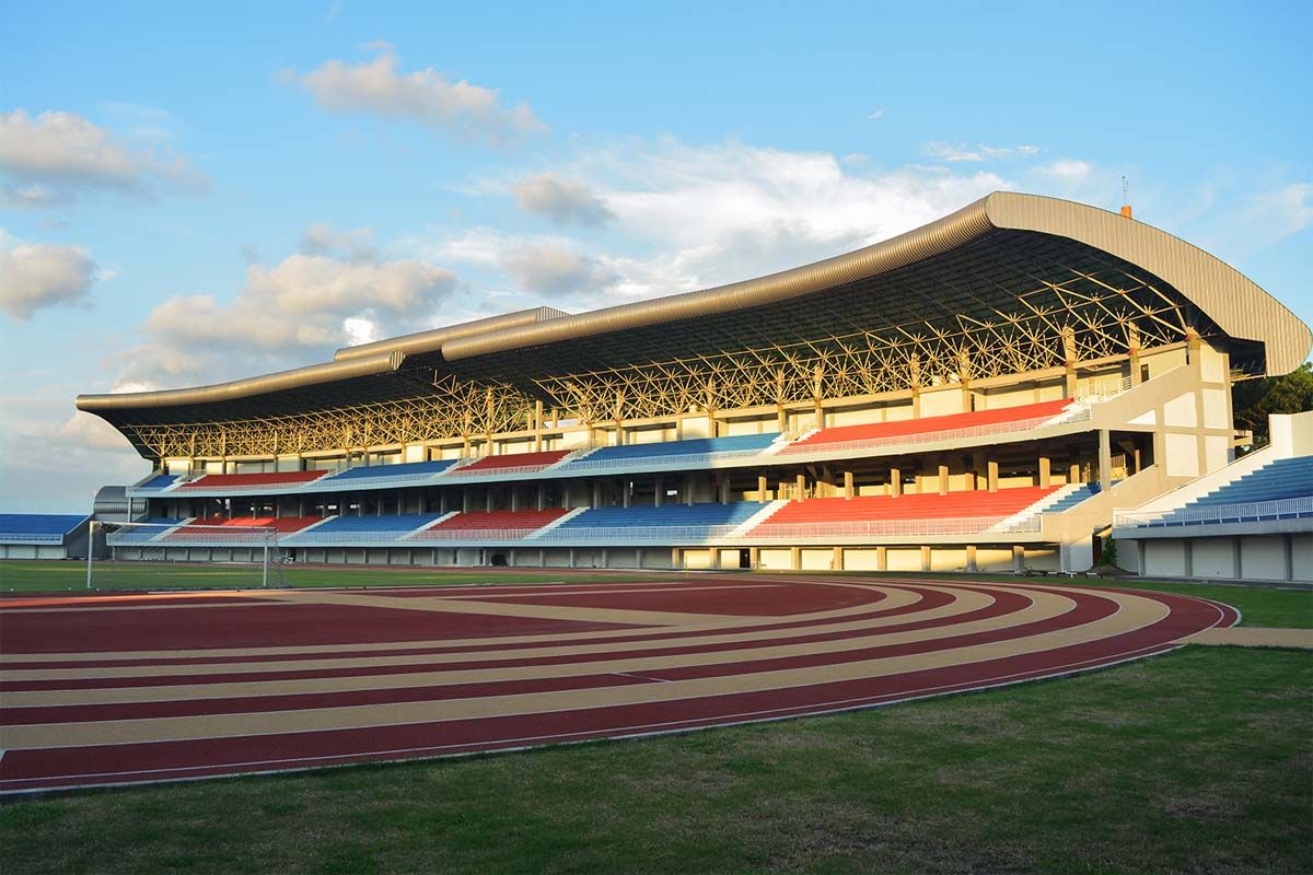 renovasi stadion mandala krida.jpg