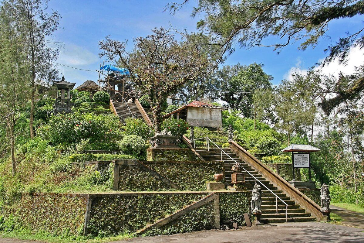 sejarah pura puncak penulisan