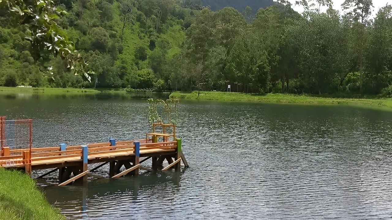 situ cisanti pangalengan.jpg