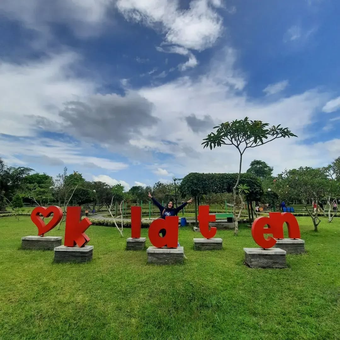 taman gergunung klaten foto.jpg