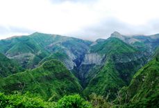 Menengok Pesona Keindahan Alam Bukit Ongakan Kediri