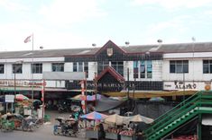 Belanja Bahan Pokok Hingga Oleh-oleh di Pasar Kartasura