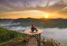 Bukit Panguk Kediwung, Suguhkan Panorama Awan yang Memukau