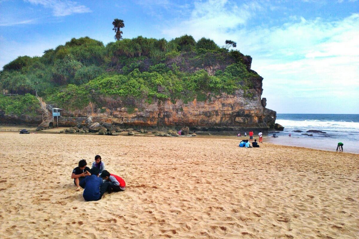 tiket masuk pantai drini