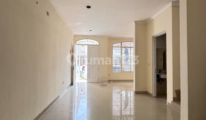 Rumah Green Lake City- West Europe SHM Uk6x15 bisa KPR -Akses Tol